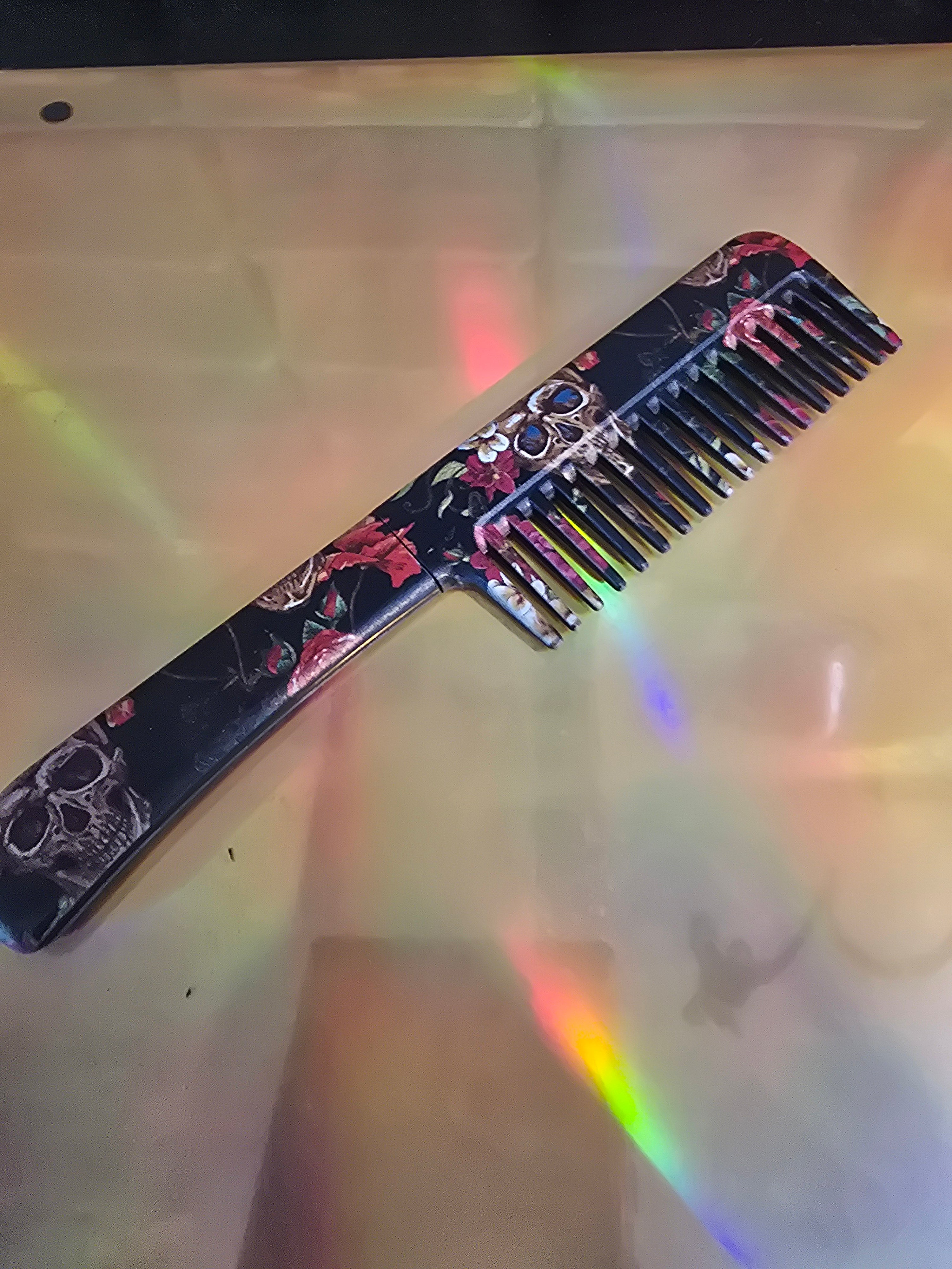 Discreet Combs